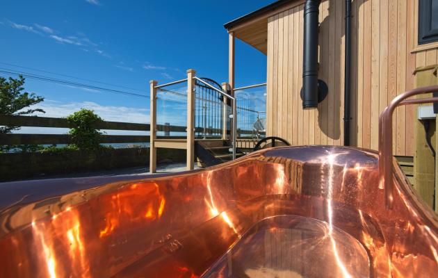 Outdoor bath